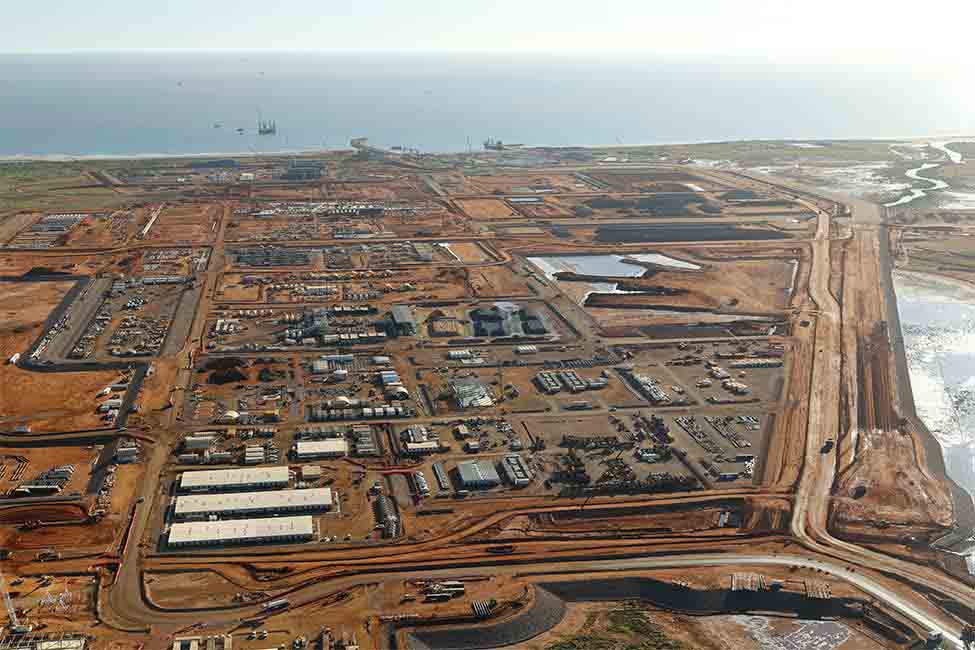 Bechtel’s work included building two LNG trains, a domestic gas plant, LNG and condensate tanks, utilities, power generators, buildings, and all onshore infrastructure and services