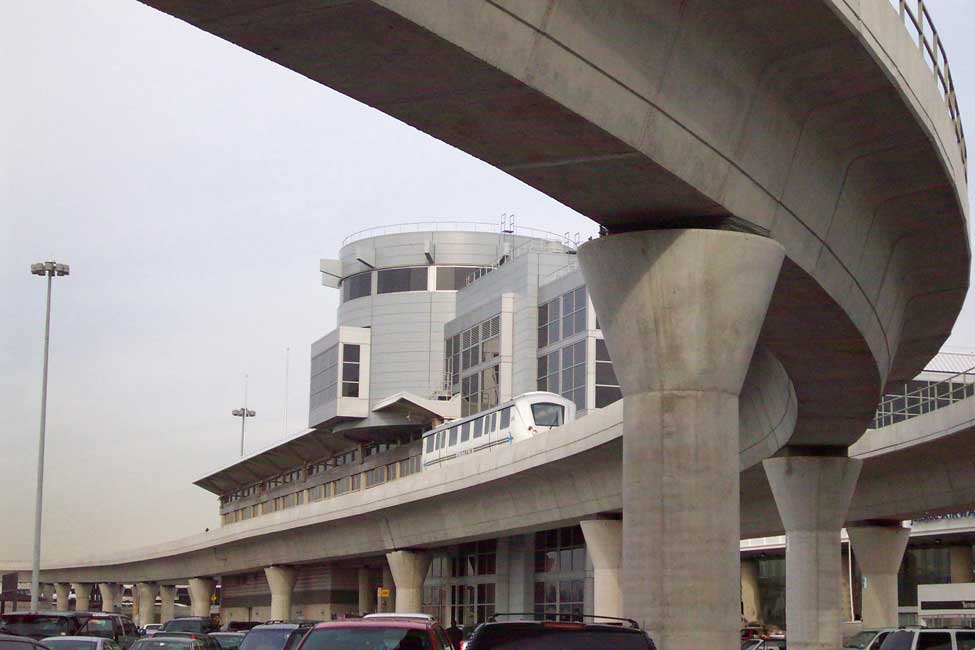 The AirTrain’s installed daily capacity was 34,000 passengers, making it the nation’s second most used airport access system at the time