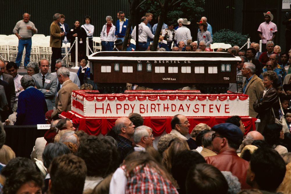 The WaaTeeKaa replica was unveiled at the San Francisco headquarters on September 24, 1988, as the company celebrated its 90th anniversary and the 88th birthday of Steve Sr.