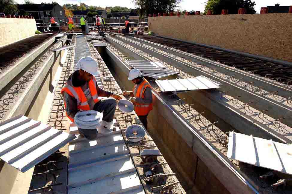In 2002, due to escalating costs and slipping schedules, the UK Government and Network Rail asked Bechtel to restructure the project and develop a new plan