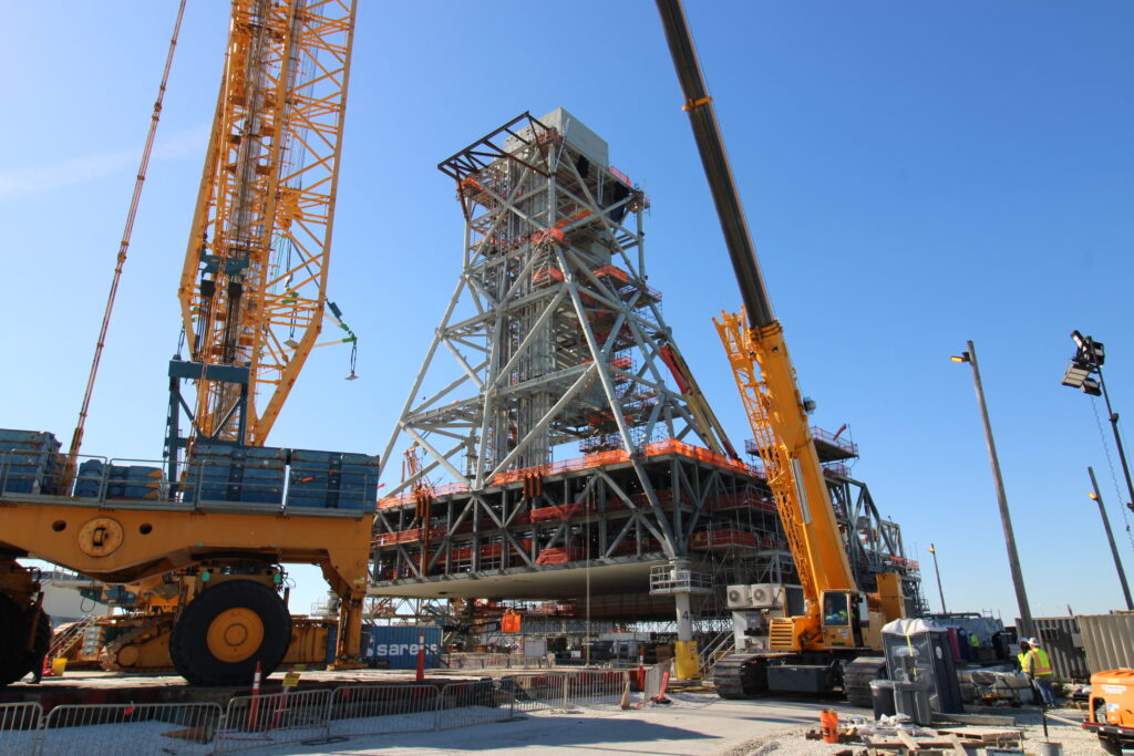 Bechtel Lifts Next Section of New Launch Tower into Place at Kennedy ...